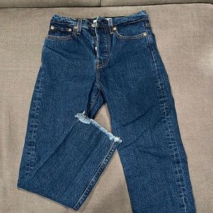 Levi’s Size 25-Wedgie Straight